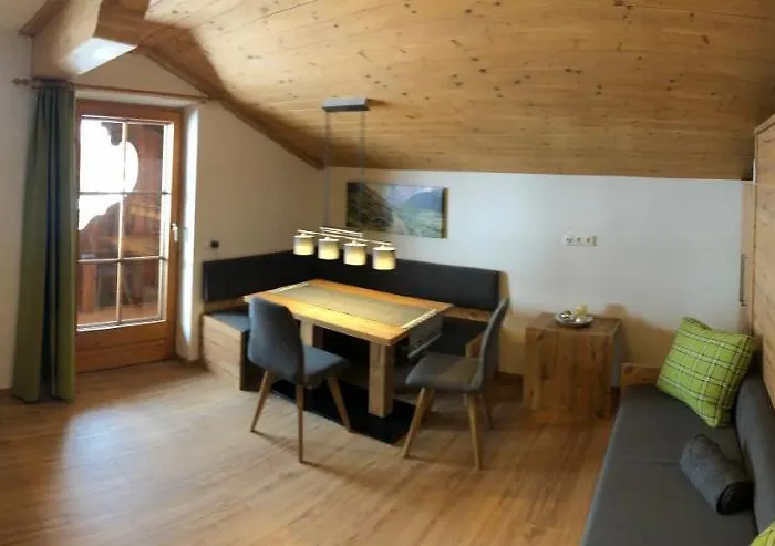 Apartament Hacklstoana *